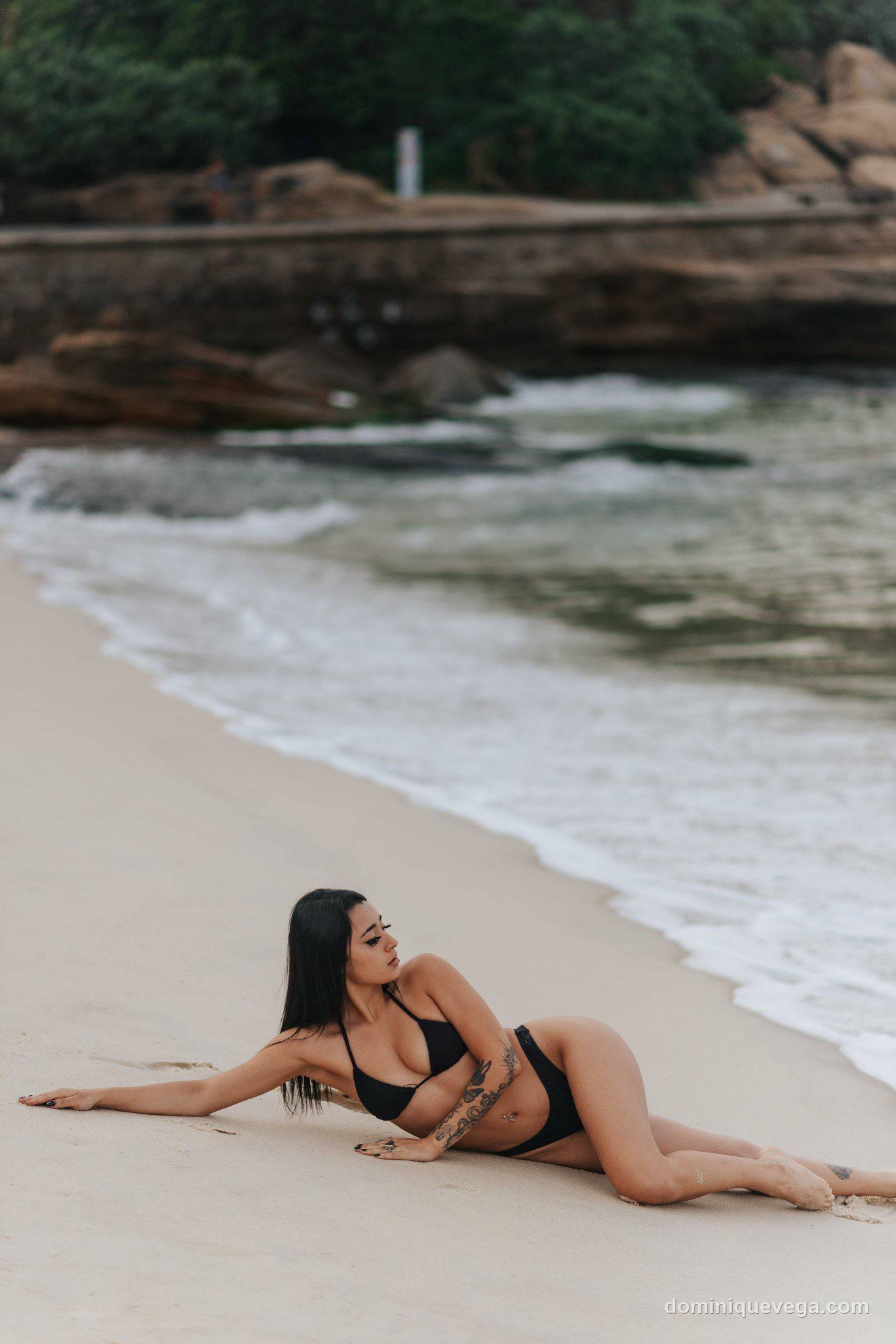 Dominique Vega bikini cam girl italiana